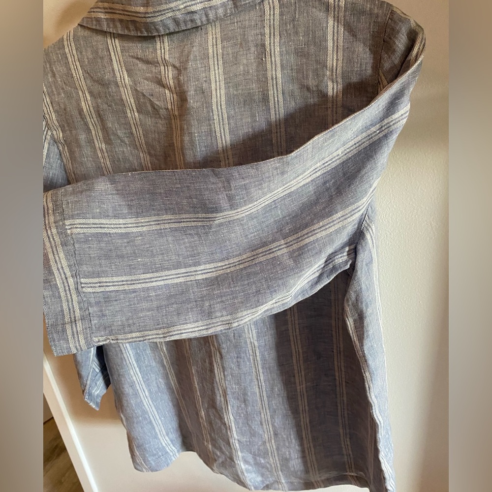 100% Linen Tahari Light Blue & White Striped Tunic Style Blouse Size Medium - Picture 6 of 6